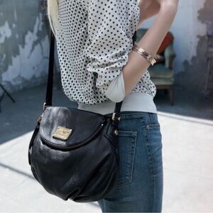 MARC JACOBS • Black Leather Shoulder Bag • EUC